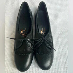 Tic Tac Toes shoes 7.5 Black Matte Leather Fusaro Meg street shoes